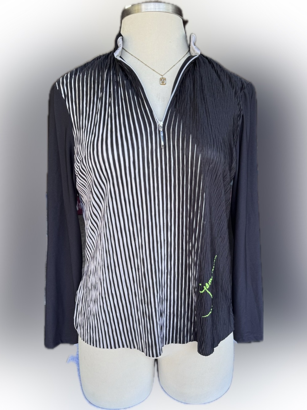 Vintage jamie sadock Black and White Striped Half-Zip Long Sleeve Top